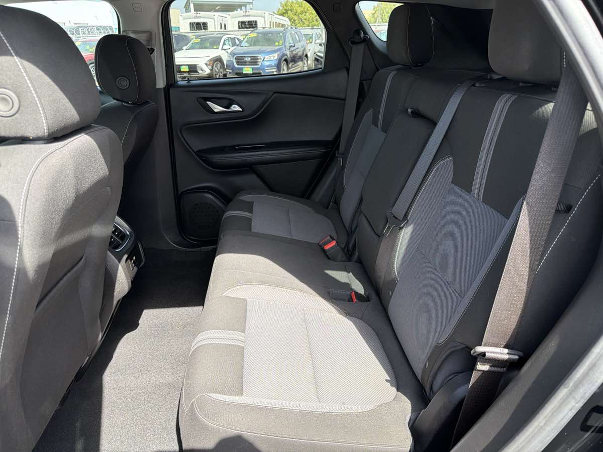 Chevrolet Blazer photo 11