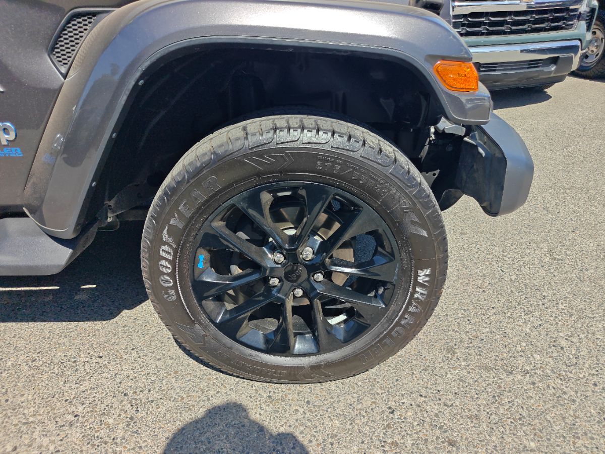 Jeep Wrangler photo 8