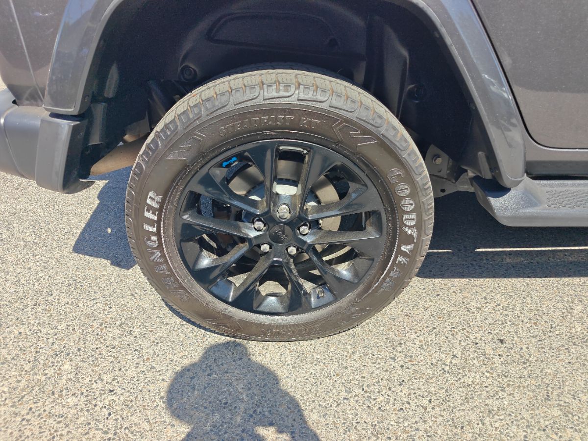 Jeep Wrangler photo 9