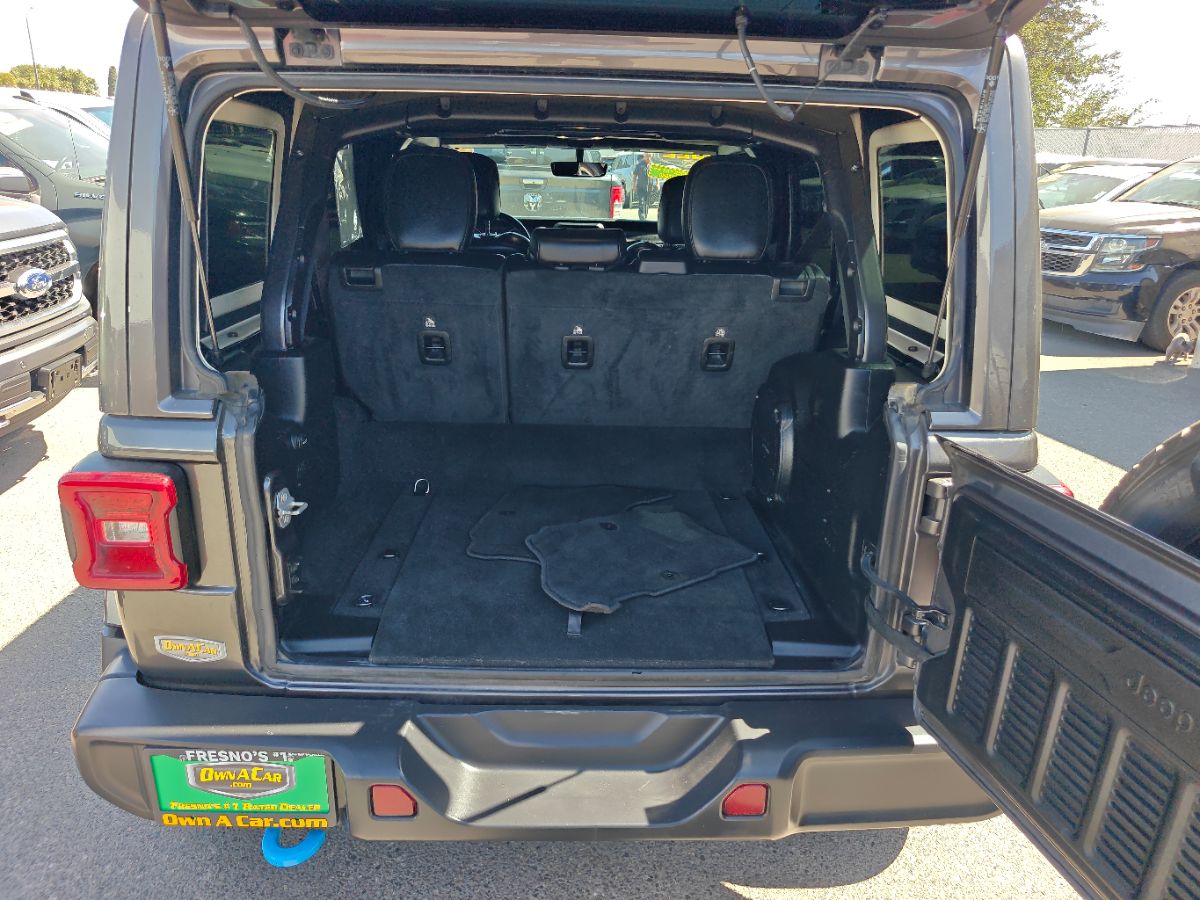 Jeep Wrangler photo 14