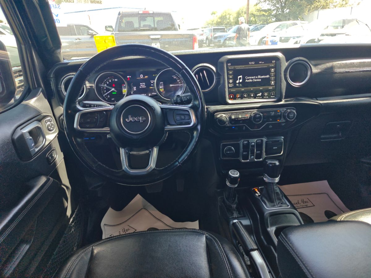 Jeep Wrangler photo 21