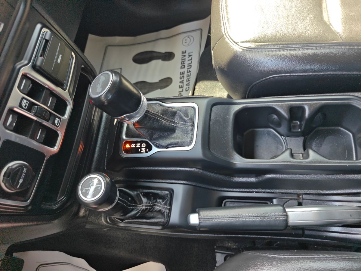 Jeep Wrangler photo 33
