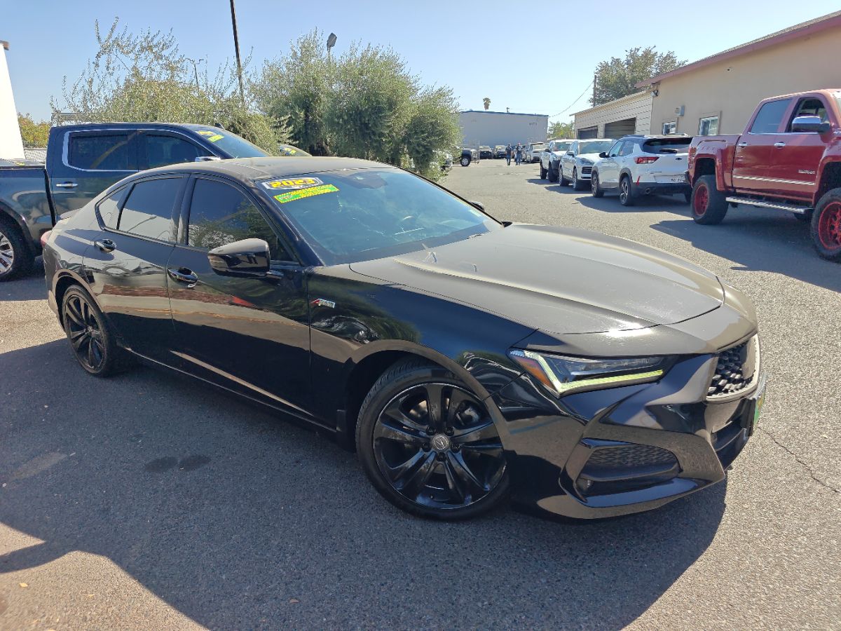 Acura TLX photo 2
