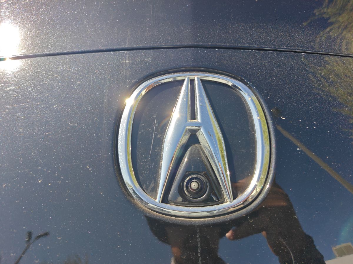 Acura TLX photo 13