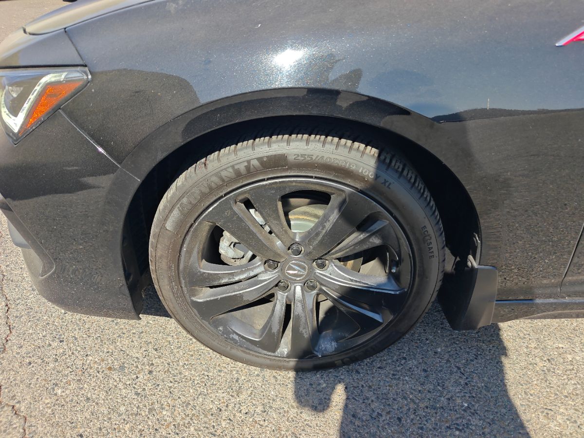 Acura TLX photo 16