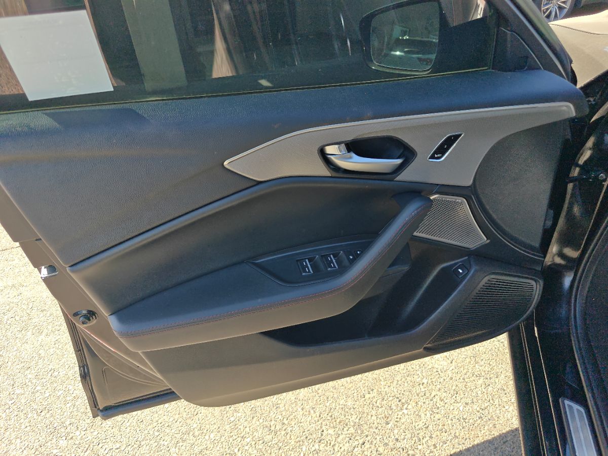 Acura TLX photo 21
