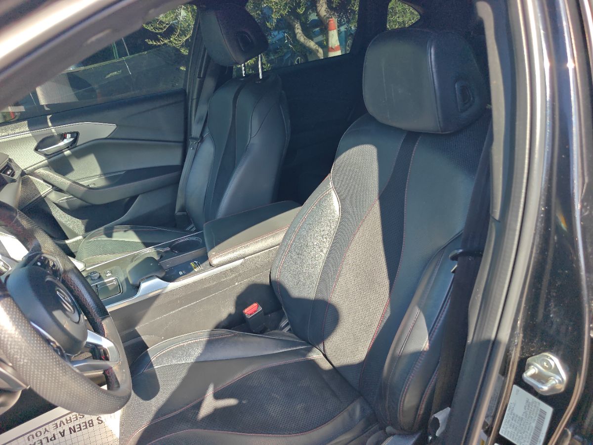 Acura TLX photo 24