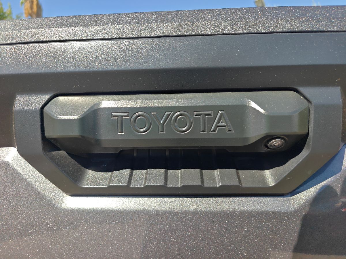 Toyota Tundra photo 13