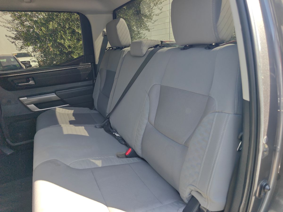 Toyota Tundra photo 17