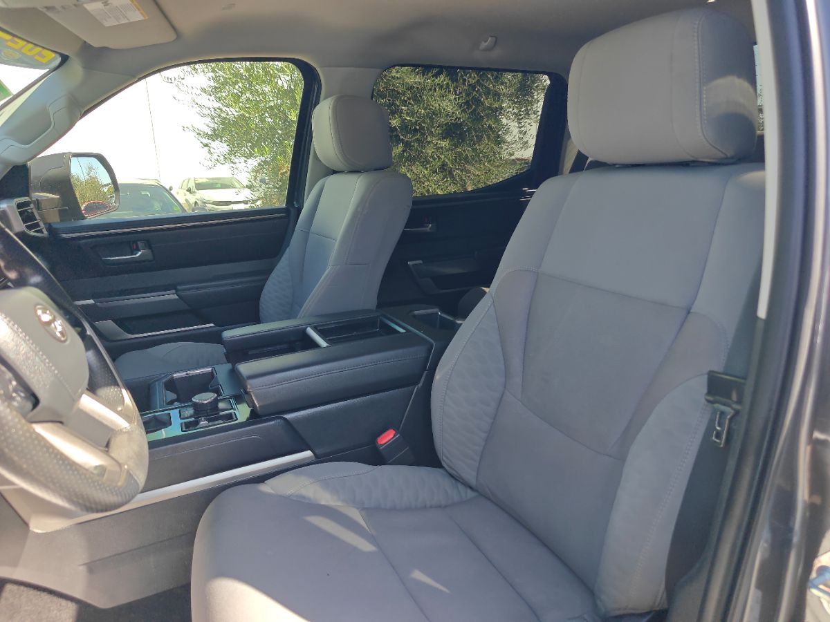 Toyota Tundra photo 22