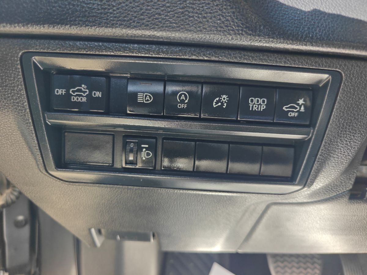 Toyota Tundra photo 24