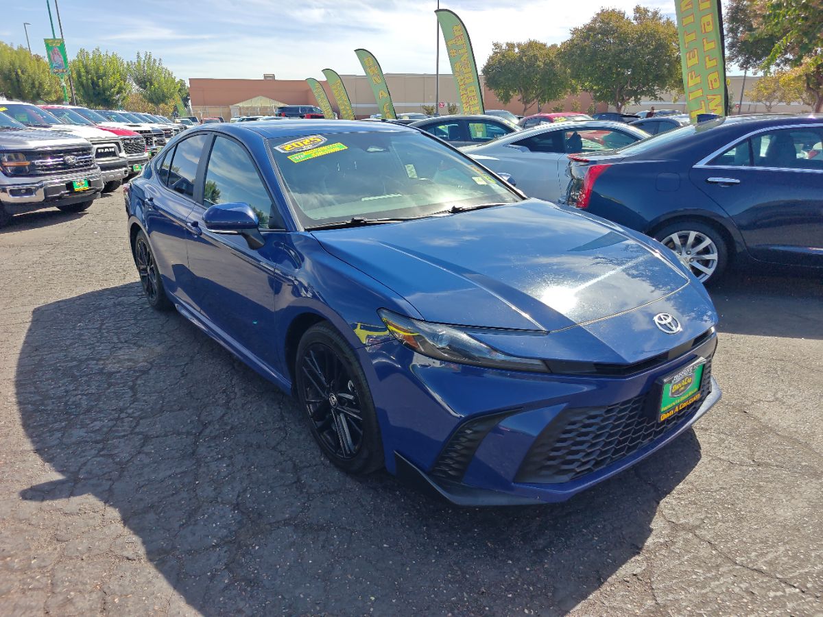 Toyota Camry photo 7