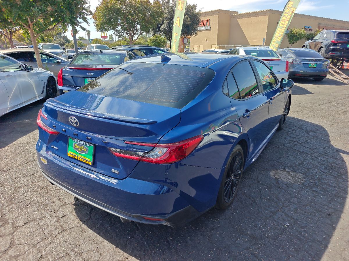 Toyota Camry photo 10