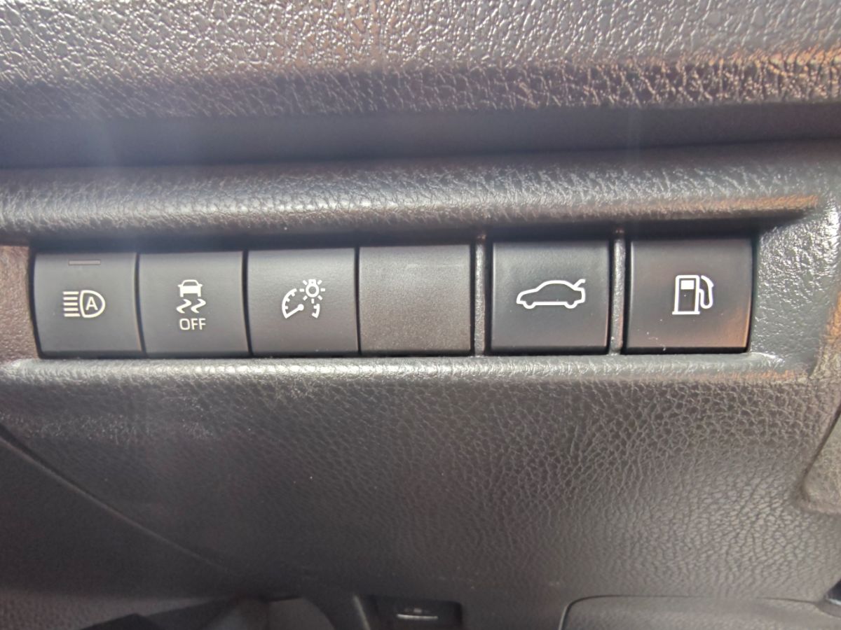 Toyota Camry photo 23