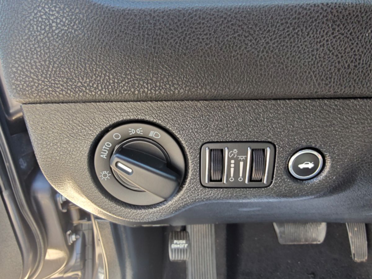 Dodge Charger photo 24