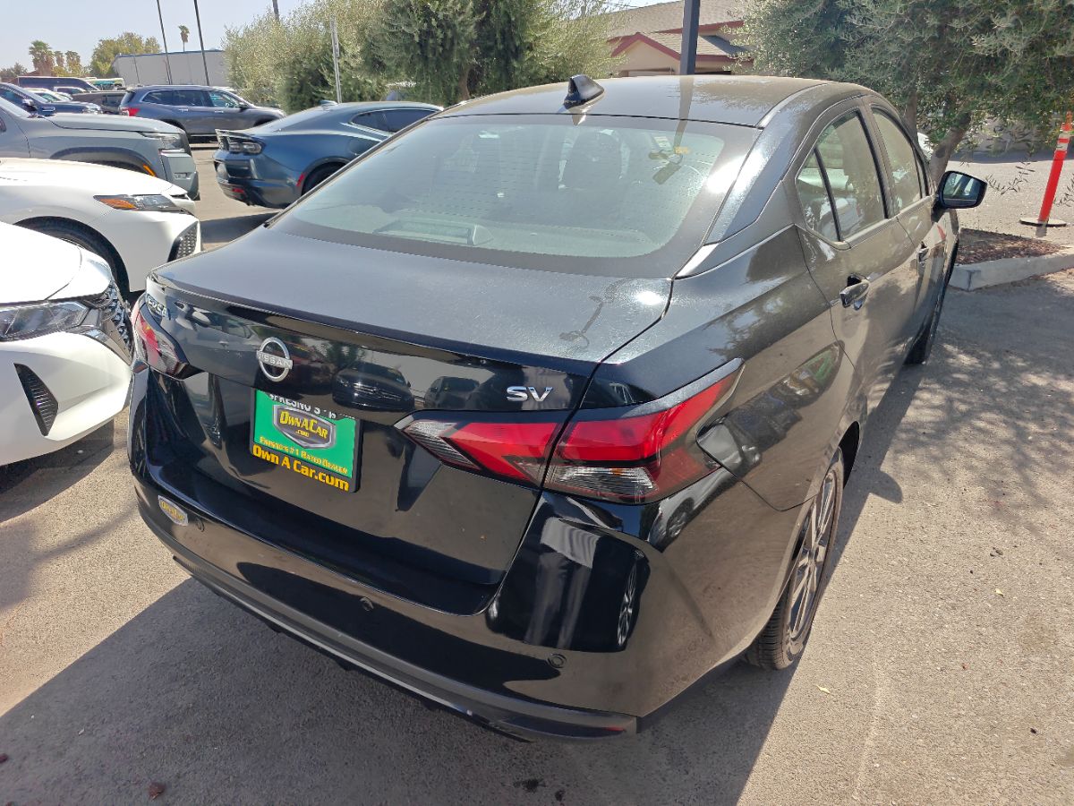 Nissan Versa photo 10