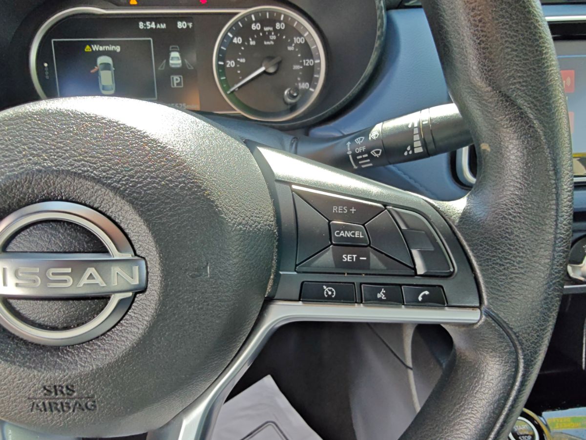 Nissan Versa photo 25