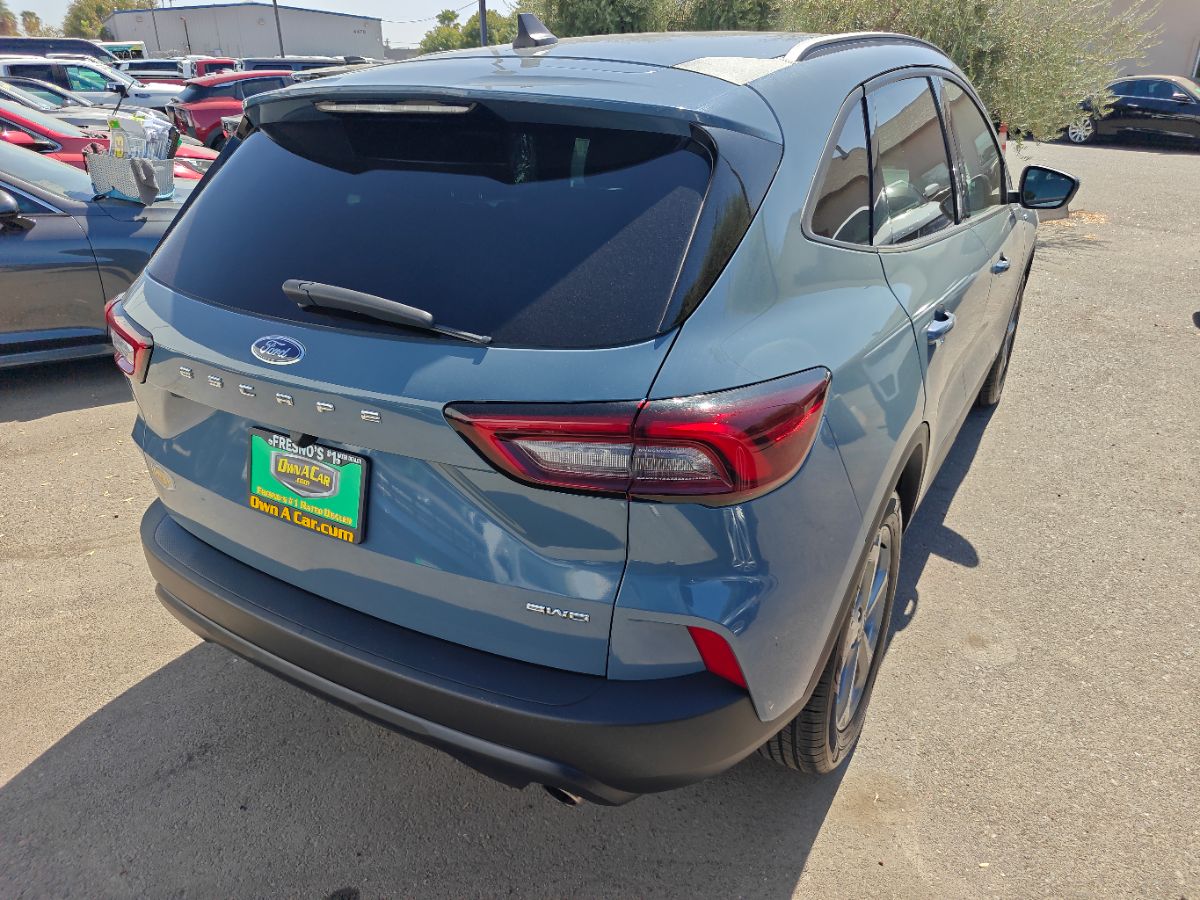 Ford Escape photo 10