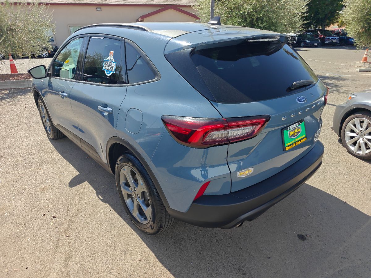 Ford Escape photo 12