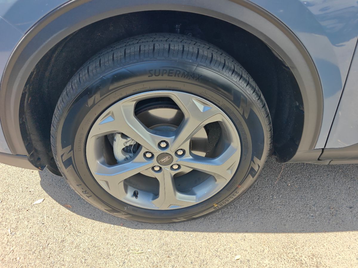 Ford Escape photo 17