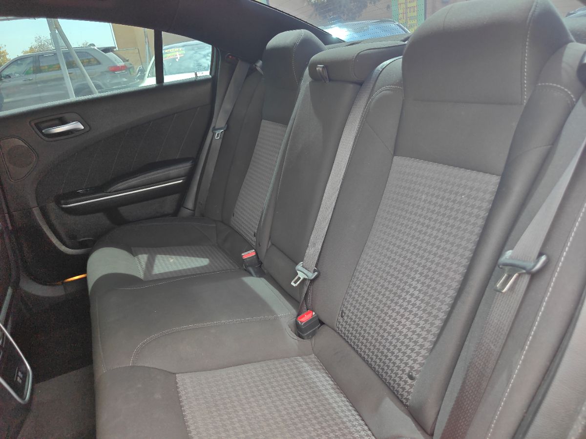 Dodge Charger photo 17