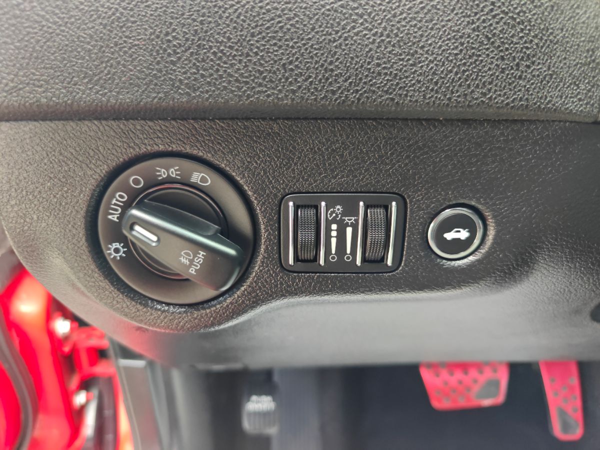 Dodge Charger photo 25