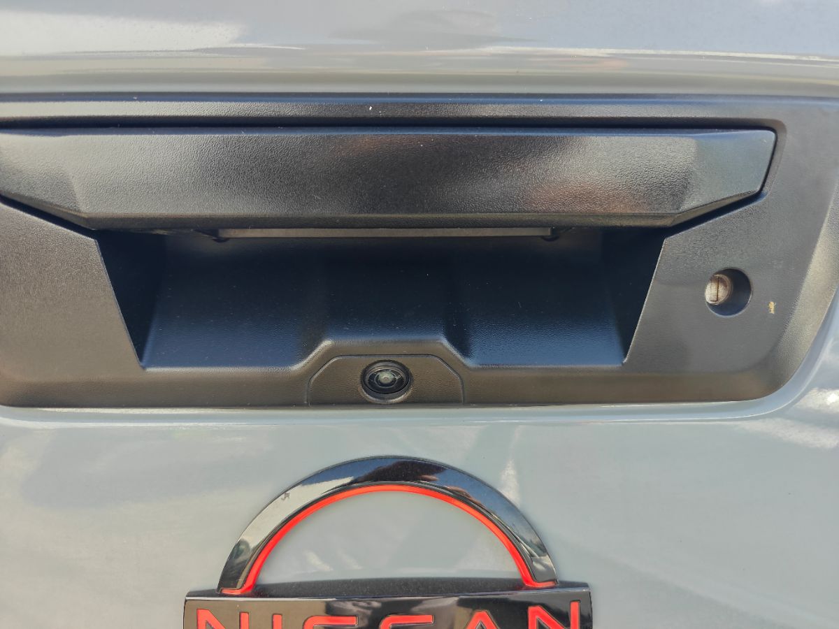 Nissan Frontier photo 13