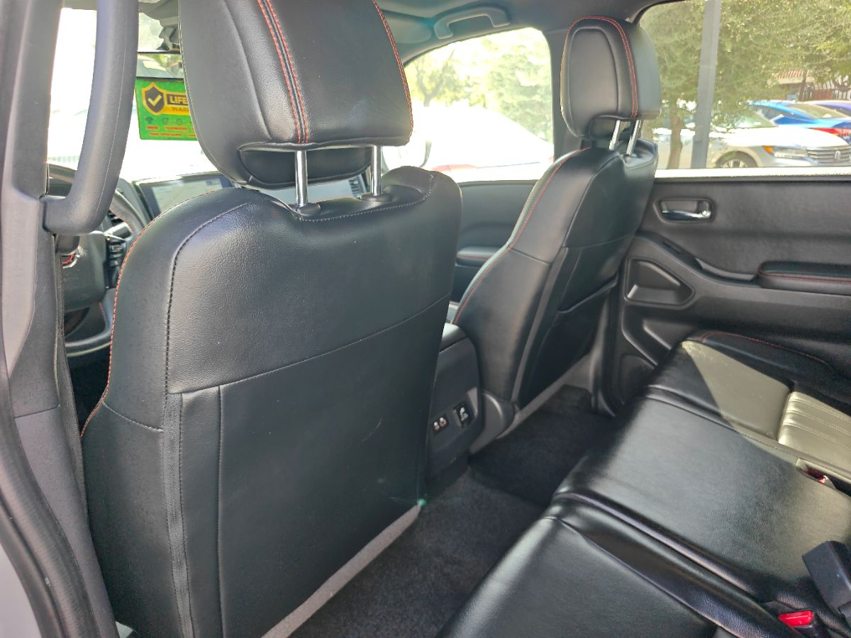 Nissan Frontier photo 18