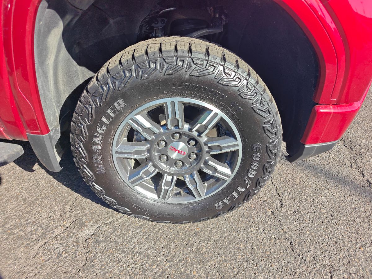GMC Sierra photo 8