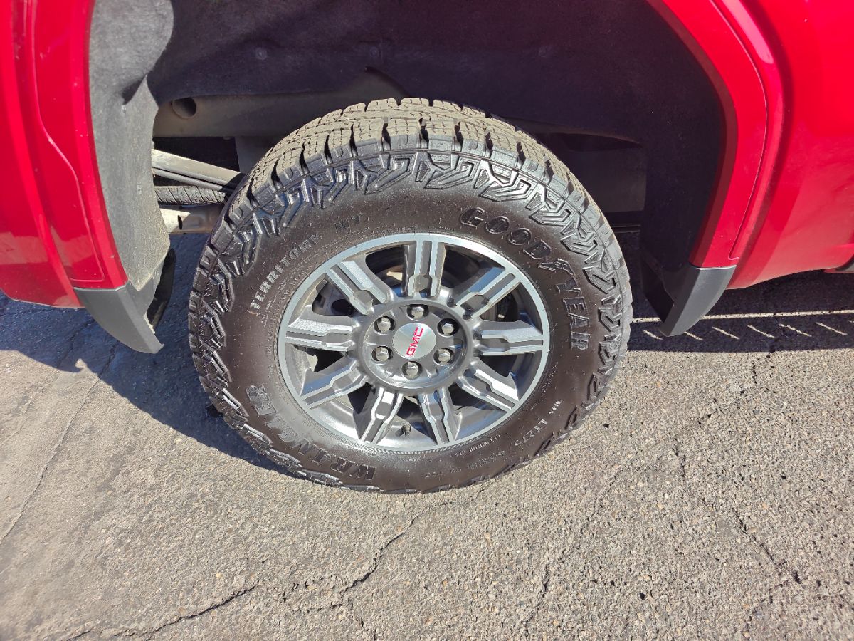 GMC Sierra photo 9