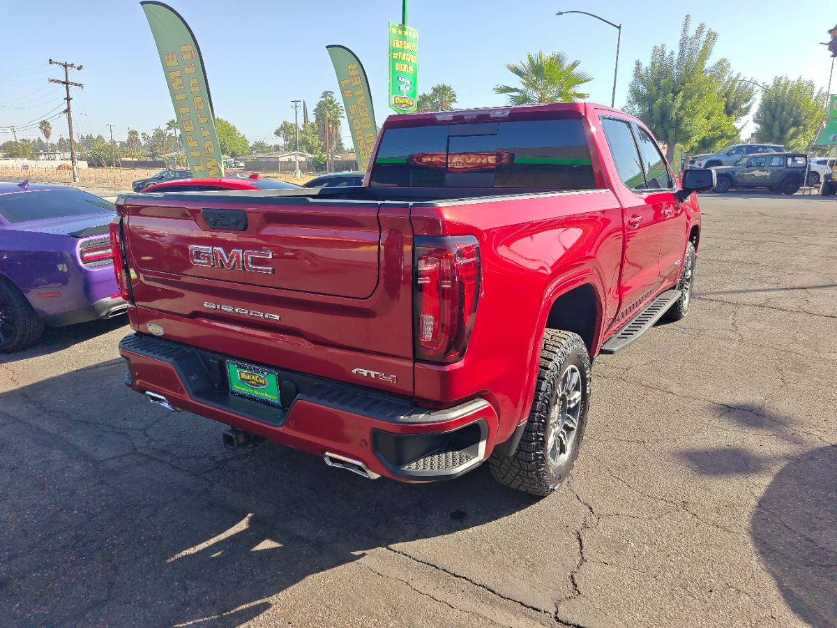 GMC Sierra photo 10