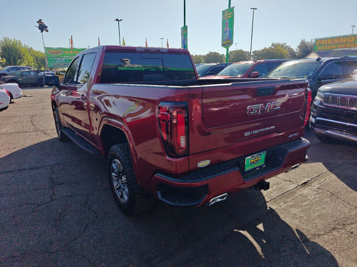 GMC Sierra photo 12