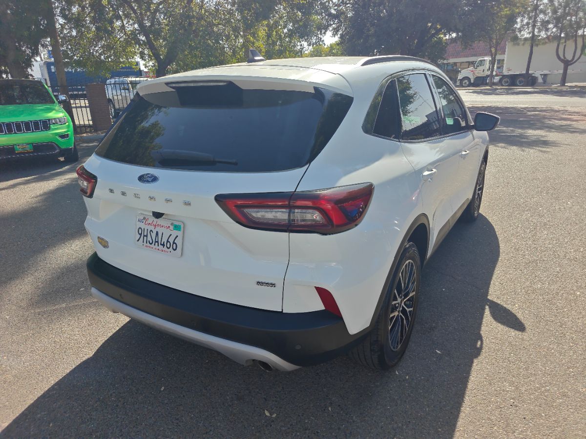 Ford Escape photo 10