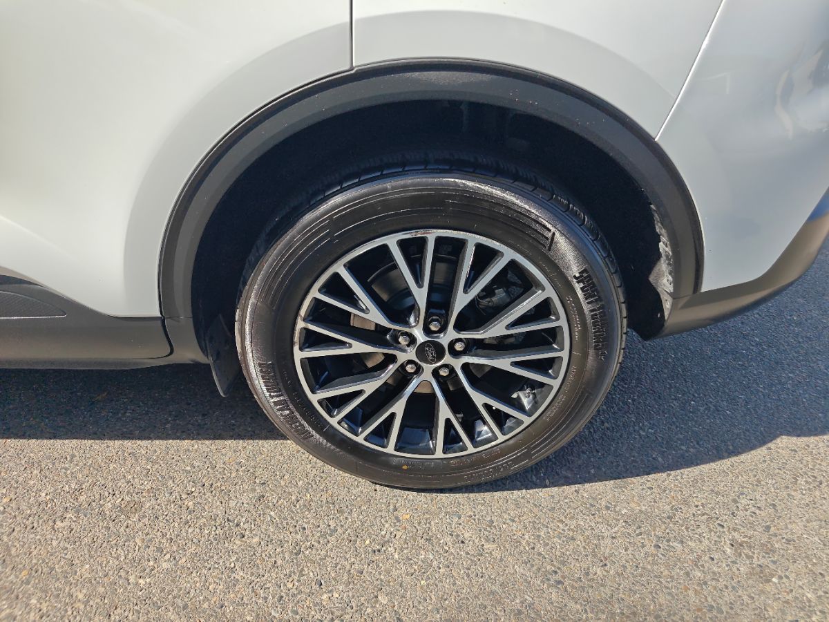 Ford Escape photo 16