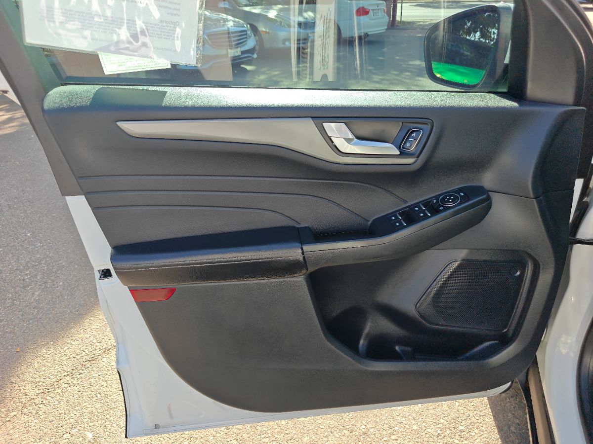 Ford Escape photo 22