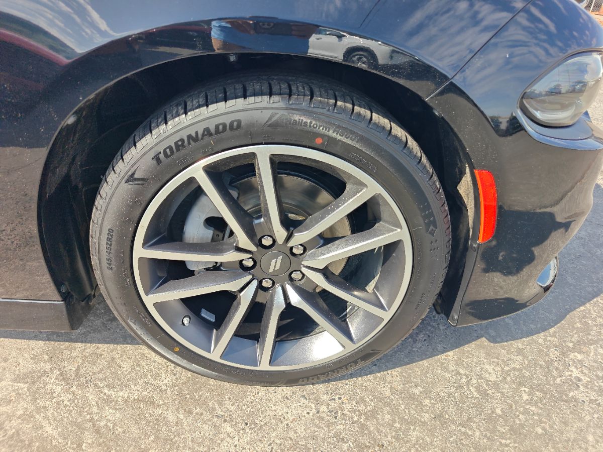 Dodge Charger photo 8
