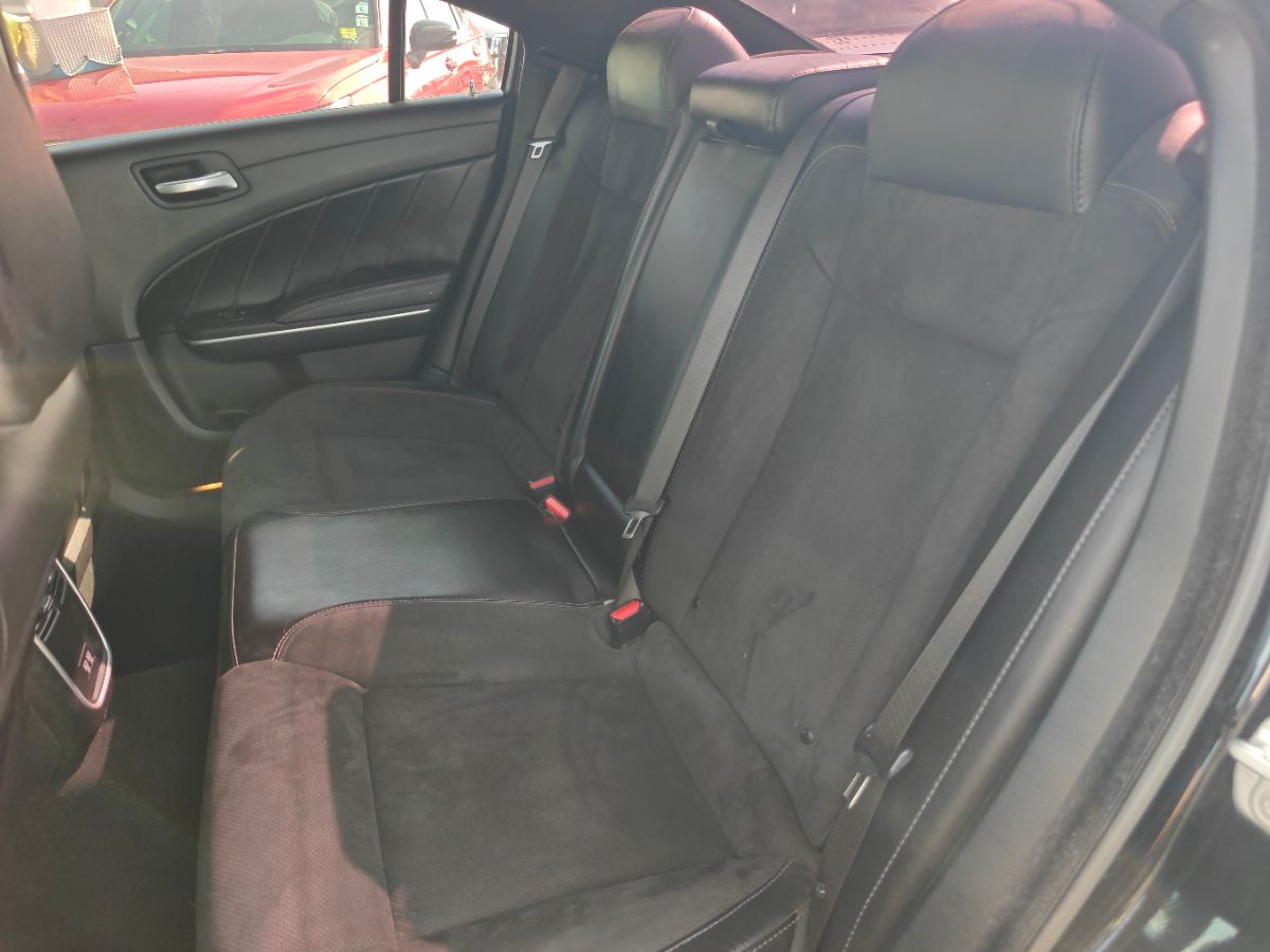 Dodge Charger photo 17