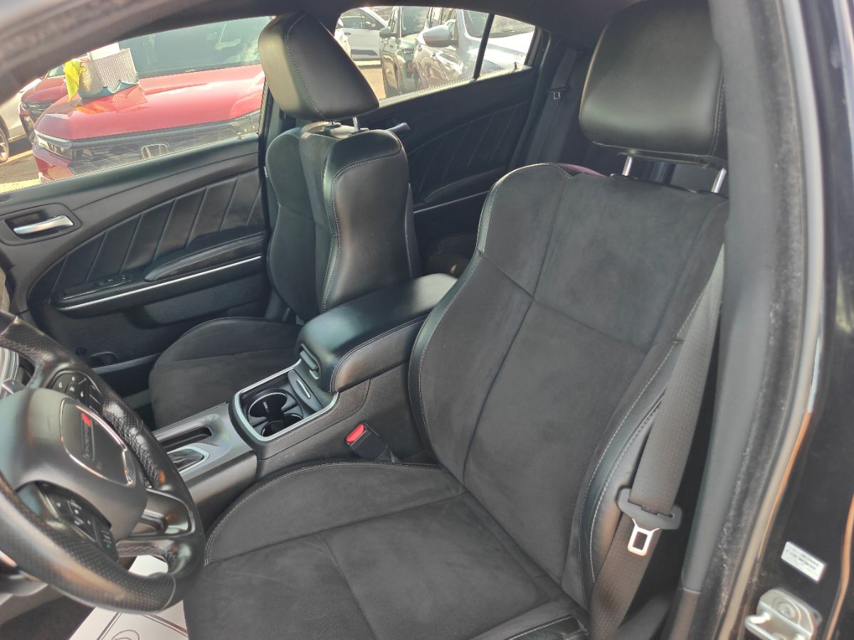 Dodge Charger photo 22