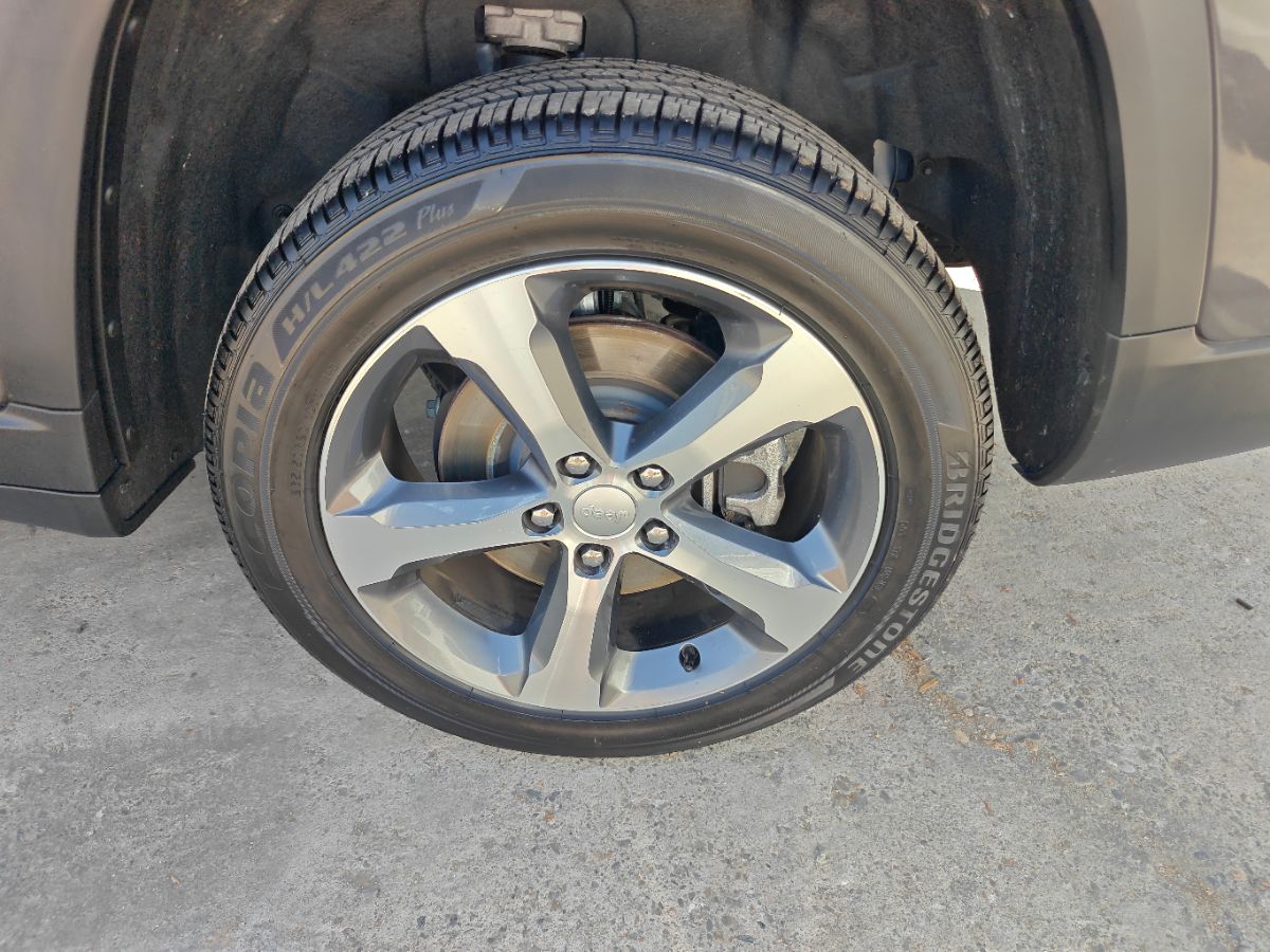 Jeep Grand Cherokee L photo 16