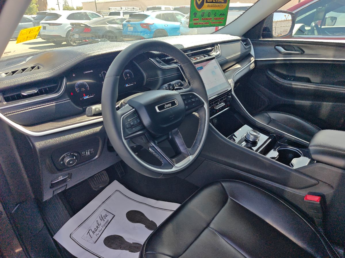 Jeep Grand Cherokee L photo 26