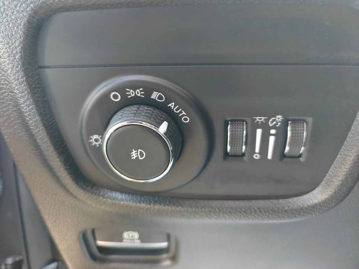 Jeep Grand Cherokee L photo 27