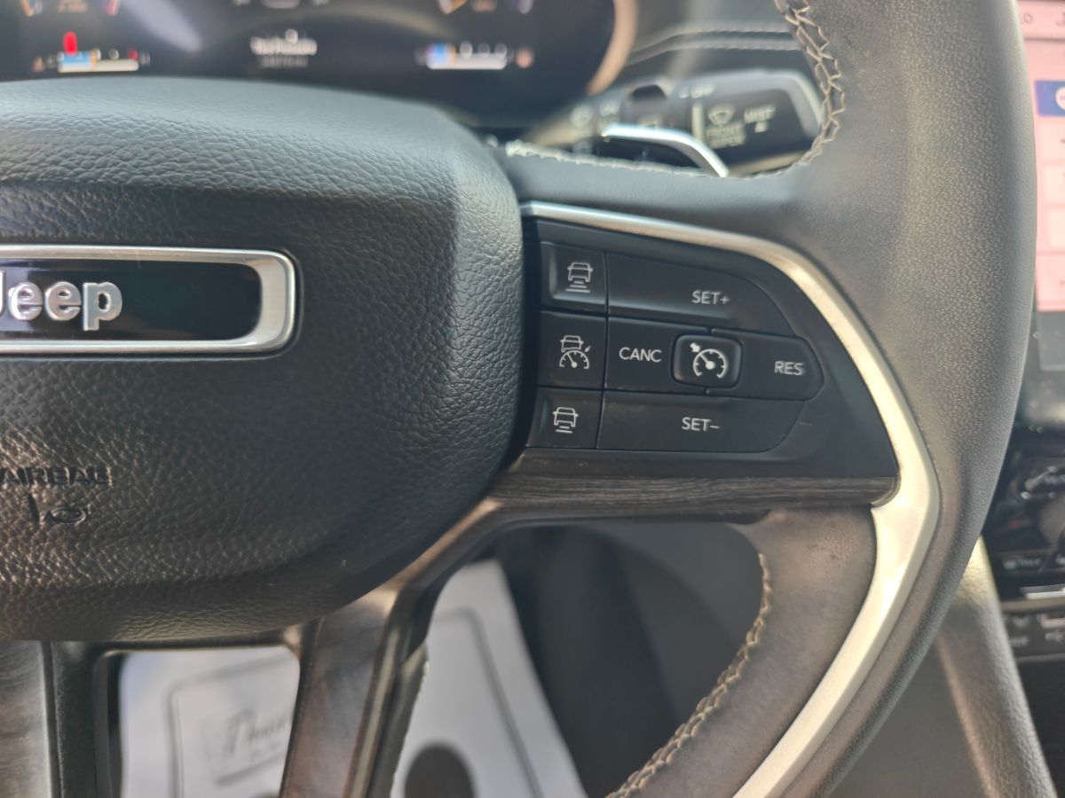Jeep Grand Cherokee L photo 29