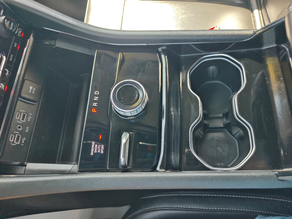 Jeep Grand Cherokee L photo 34