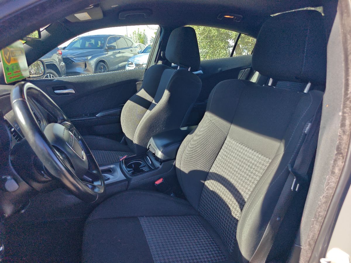 Dodge Charger photo 22