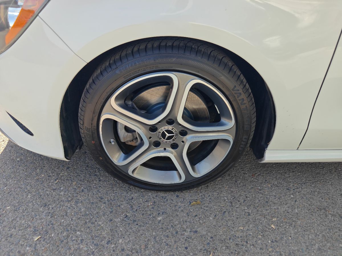 Mercedes-Benz CLA 250 photo 15