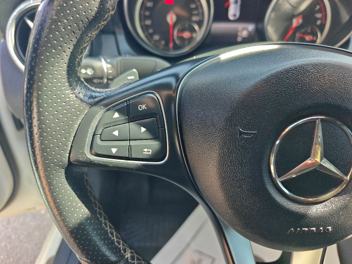 Mercedes-Benz CLA 250 photo 25