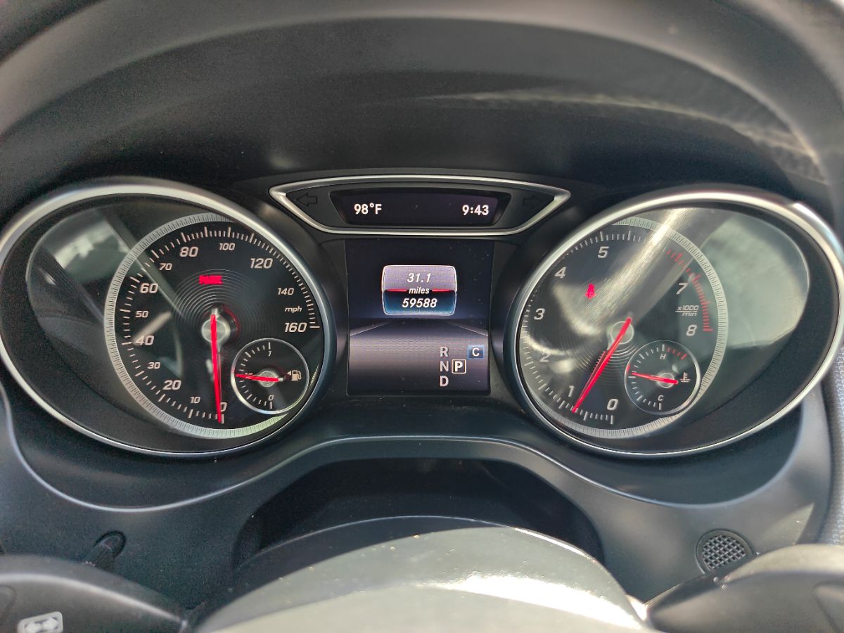 Mercedes-Benz CLA 250 photo 28