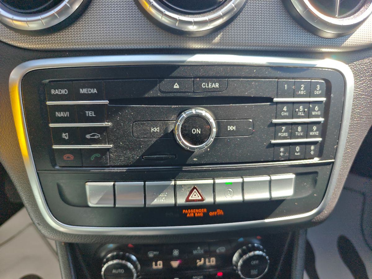 Mercedes-Benz CLA 250 photo 30