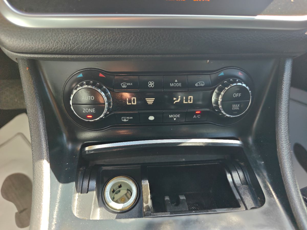 Mercedes-Benz CLA 250 photo 31