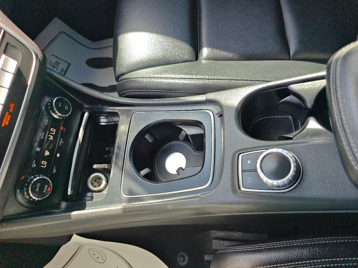 Mercedes-Benz CLA 250 photo 32